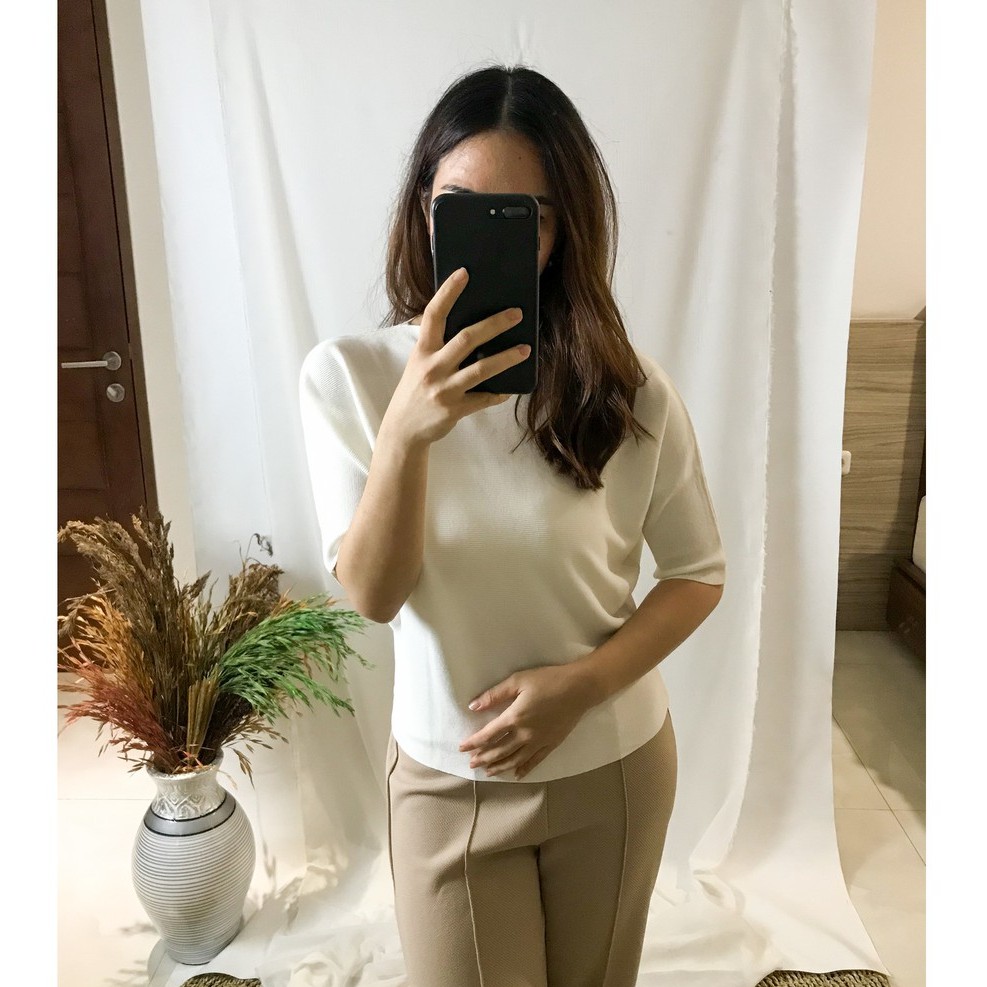 [BISA COD] CREAMY TOP - Atasan Rajut Halus Casual Blouse / Baju Bangkok Premium Import