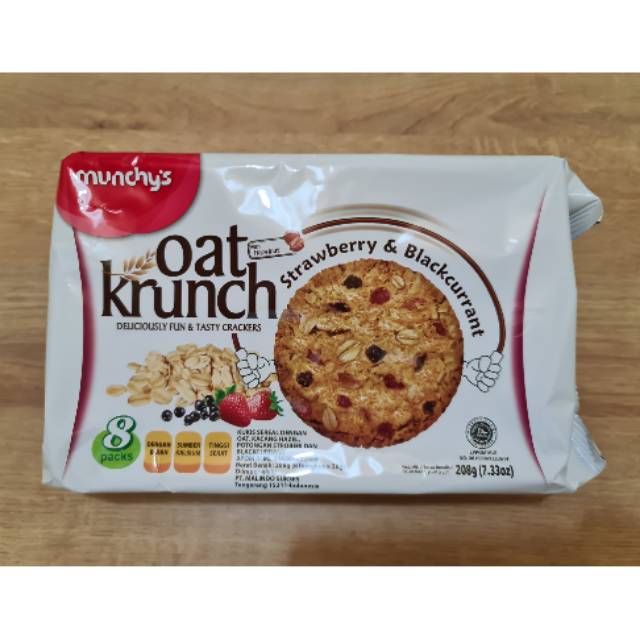 

Munchy Oat Krunch Strawberry & Blackcurrant 208g