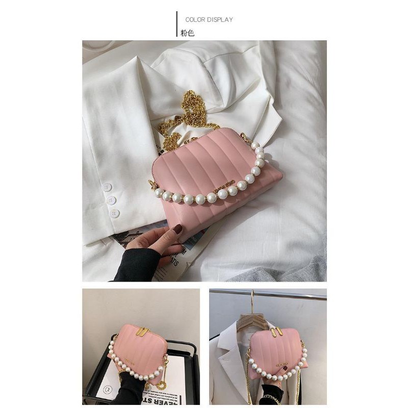 BJ71063 - BLACK/WHITE/PINK/BLUE - TAS CLUTCH RANTAI TALI MODEL KERANG MUTIARA MOTIF GARIS TAS WANITA FASHION IMPORT MODIS ELEGAN TERMURAH TERLARIS TERBARU BAGSTORE JAKARTA TAS BATAM TAS MUTIARA MODIS LT1426 JT03345 BQ3199 GT1828 EL5396