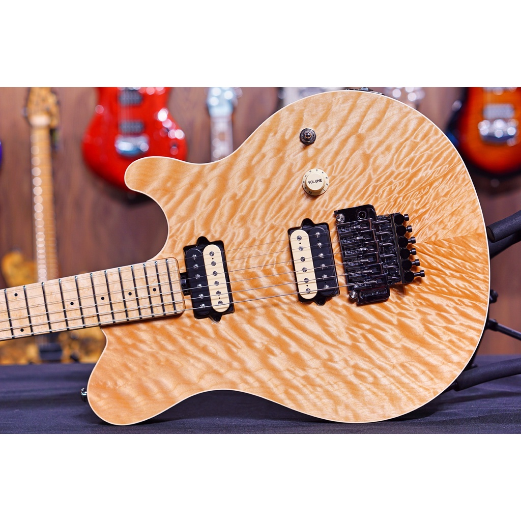 Ernie Ball Music Man Axis - Natural Gloss Quilt - Maple Matching Headstock G99745