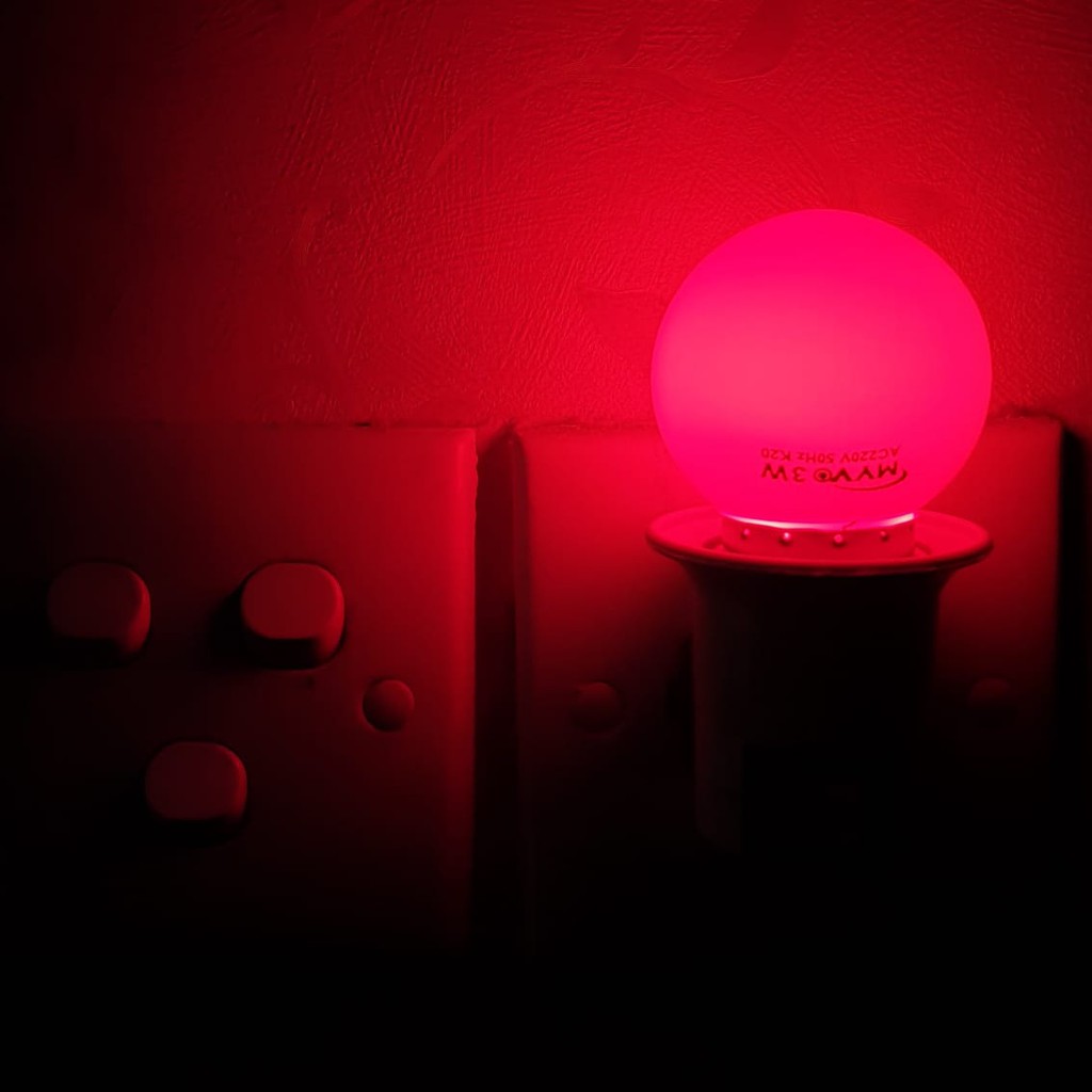 Myvo Merah Lampu Led Ping Pong 3W E27 Warna Merah + Linux Fiting Colok Switch / LAMPU TIDUR