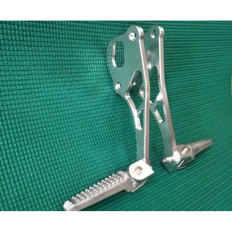 Foot step belakang aprilia ninja r/ninja ss knalpot cobra
