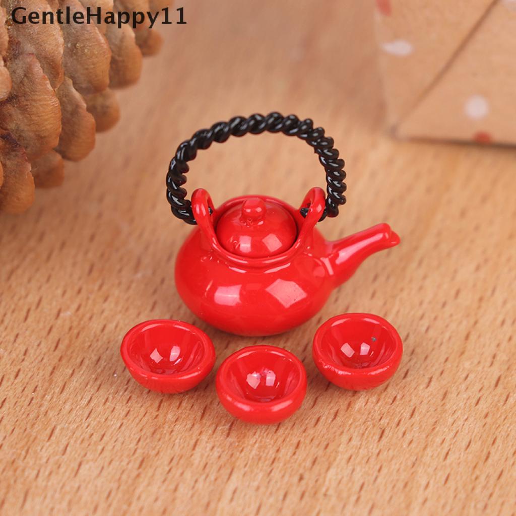 Gentlehappy 4pcs / Set Mainan Miniatur Teko + Cangkir + 3 Cangkir Teh Bahan Metal Untuk Aksesoris Rumah Boneka 1: 12