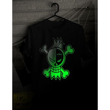 FRANKY ONE PIECE FLAG GLOW IN THE DARK GLOW L2K - 10