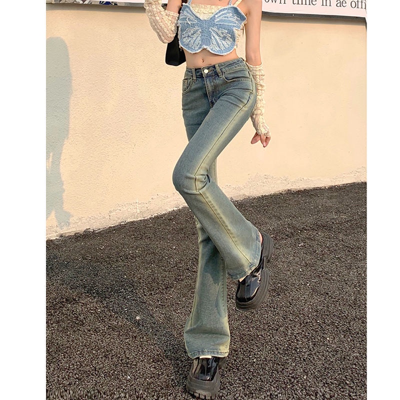 Red American hot girl flare celana wanita 2022 musim semi dan musim panas high-waisted slim fit slim lurus tabung micro-flare retro jeans wanita