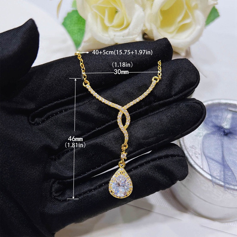 Kalung Emas 18K Dengan Liontin Sayap Malaikat Bentuk Water Drop Pear