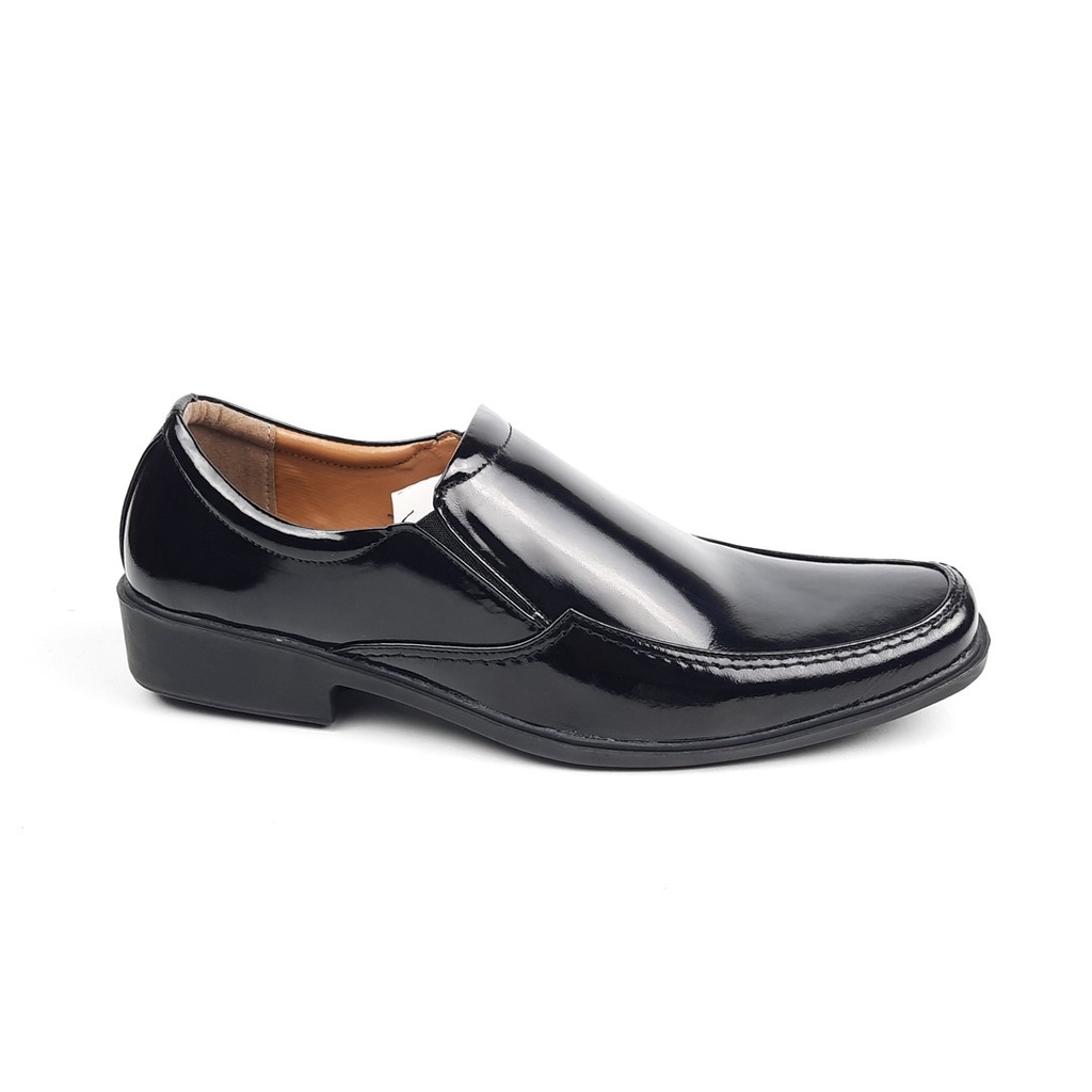 Sepatu pantofel pria Belbee 947.LAX 39-43