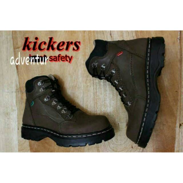 Sepatu kickers adventure safety kulit asli