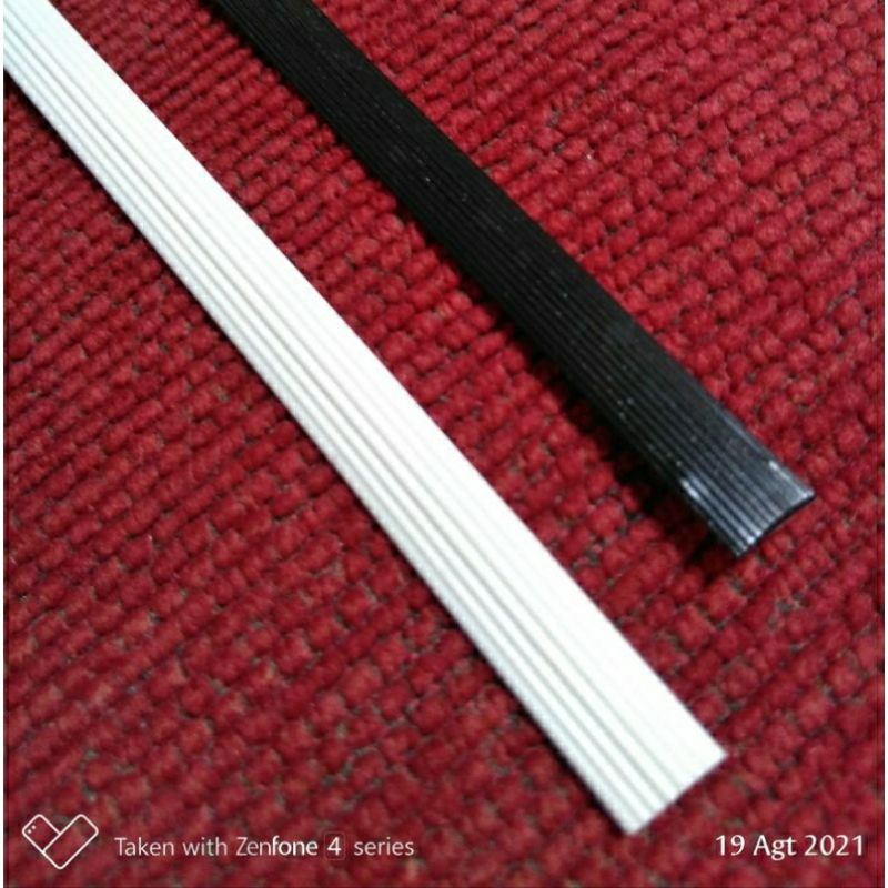 

Tali Rotan Sintetis Tali Anyaman (-+2 Meter)