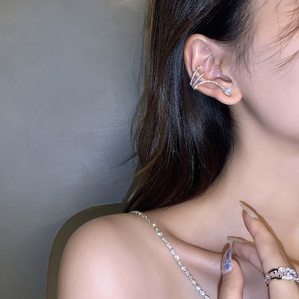 [Elegan] Anting Klip Perempuan Berlebihan Kreativitas Wanita Punk Gadis Kristal Cuff Earrings