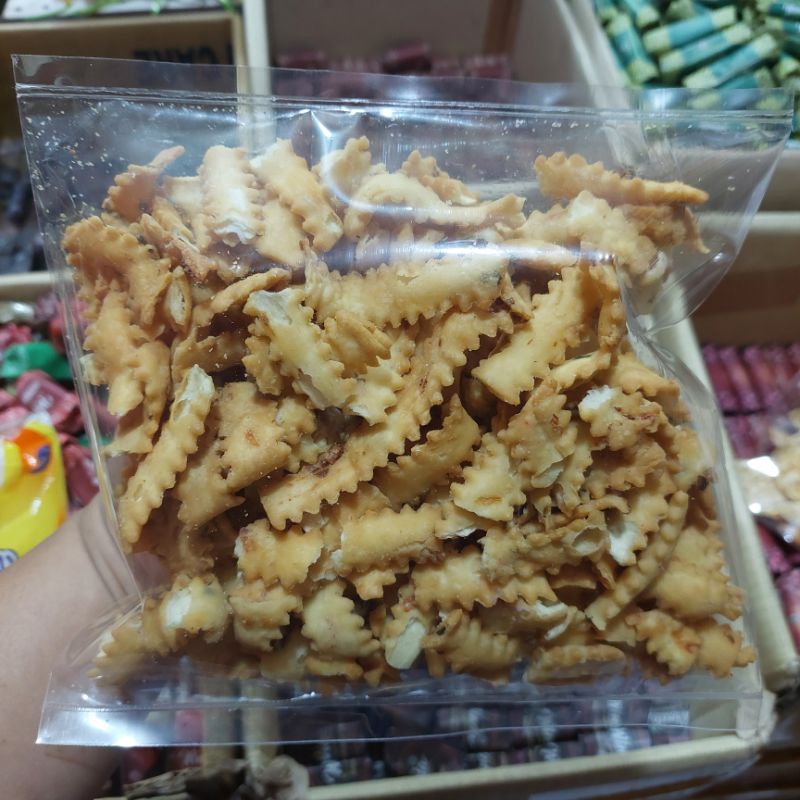 KRIPIK BAWANG REGE 200gr / PANGSIT REGE / SNACK KILOAN MURAH/ ALMA.SNACK