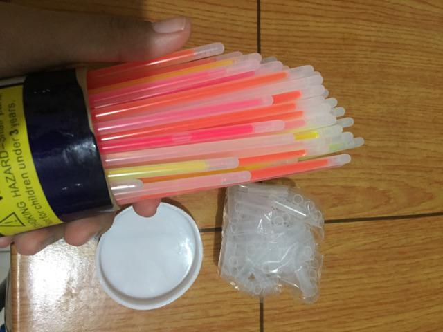 Glow Stick 100 Pcs - Stik Nyala 100 Pcs - Stick Fosfor - Glow In The Dark Stik - Gelang Fosfor