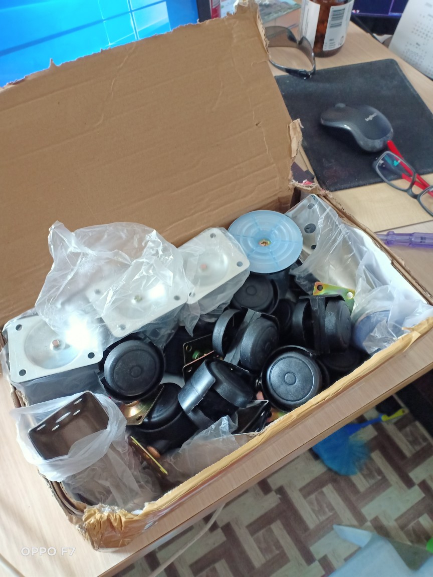 Kaki Sofa Meja Lemari Kitchen Set Nakas Model Babi Baby Stainless Chrome 10cm