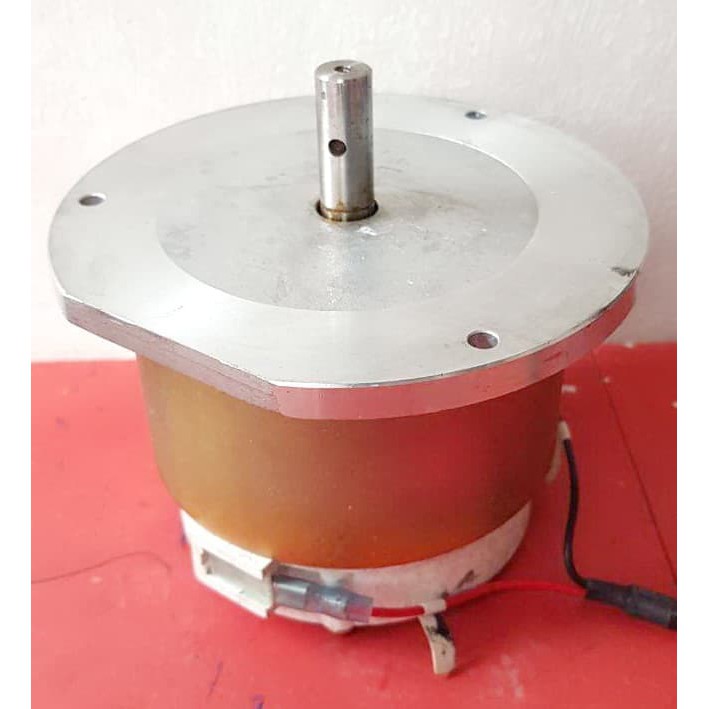 Generator DC flange motor