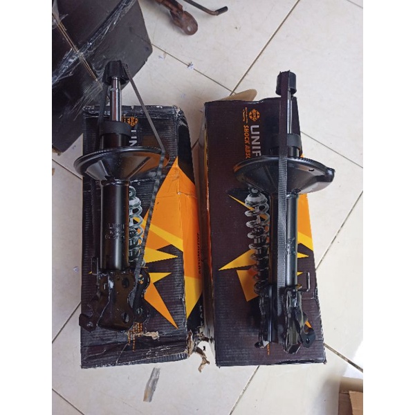 shock depan starlet kotak/kapsul kiri kanan