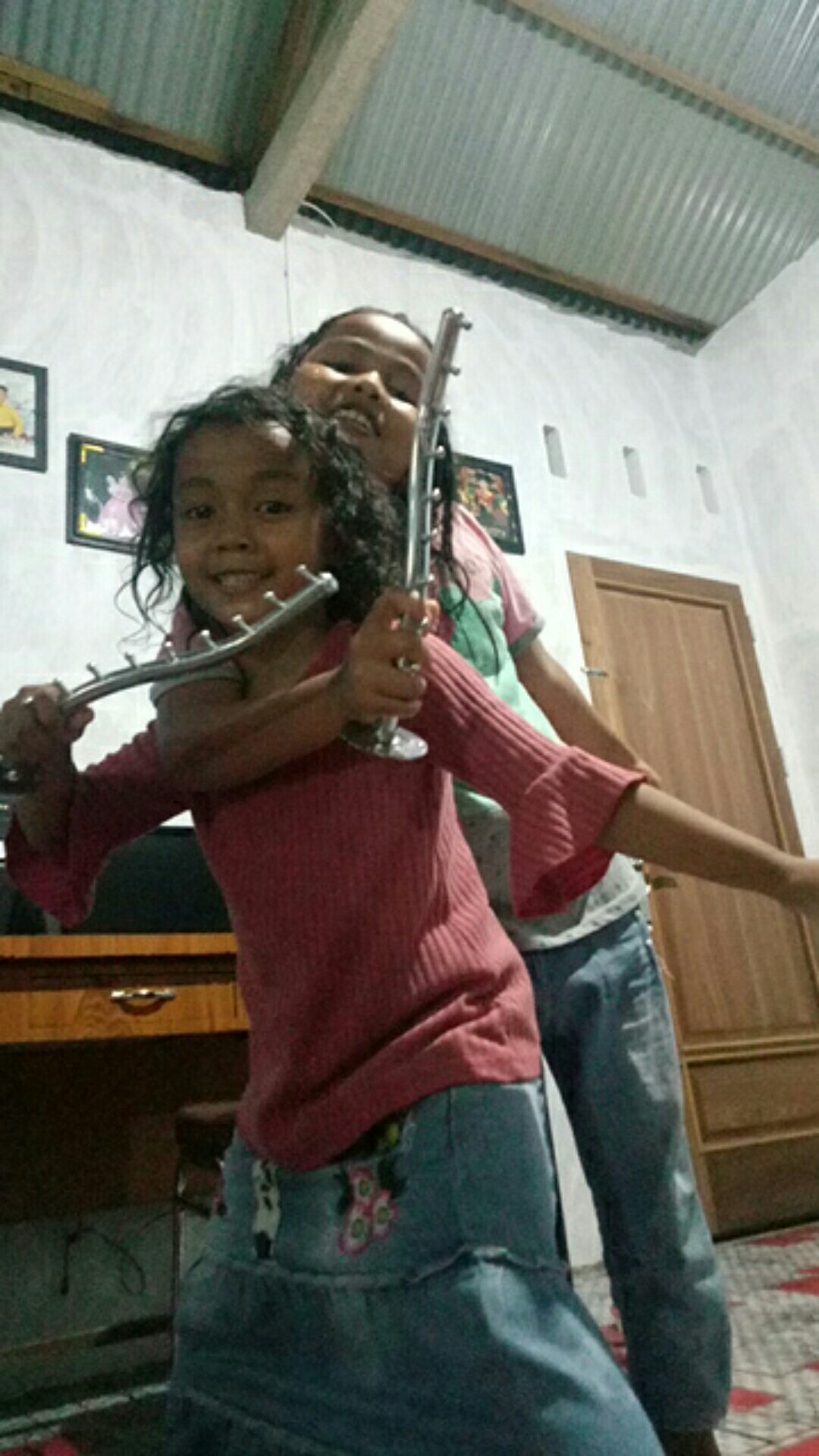 Hanger Suling Belalai Tembok 9 Titik