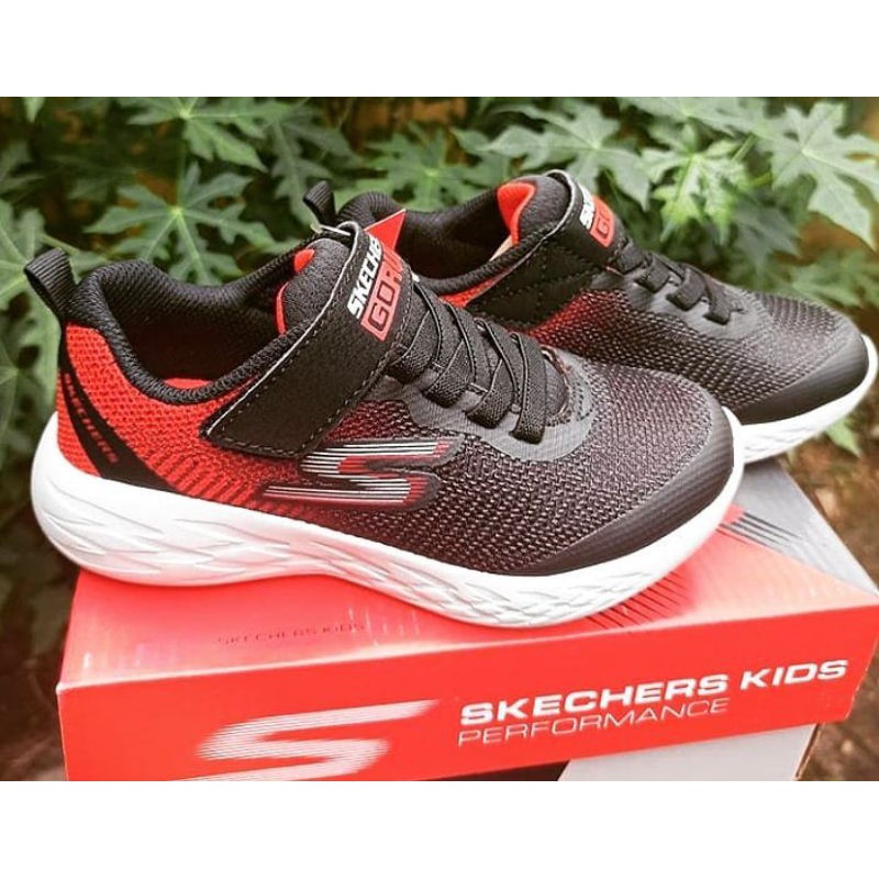  sepatu  skechers Shopee  Indonesia