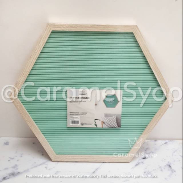 

FREE BUBBLE WRAP + DUS + STIKER FRAGILE - Hexagon DIY Letter Board ( bukan felt ) Mint