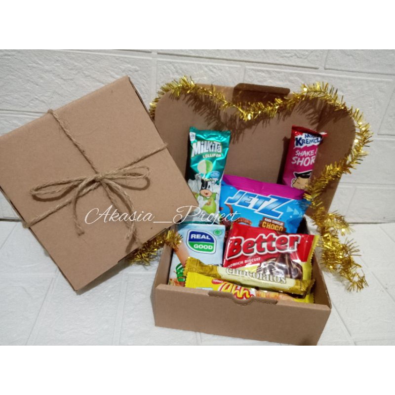 

Paket Snack ulang tahun Box,Hampers snack ultah murmer,snack box ulang tahun