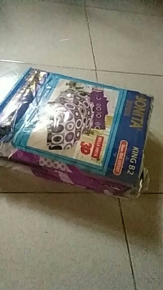 Sprei Bonita King 180 Cm X 200 Cm Corak Bellavista