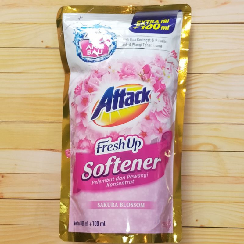 Attack Fresh Up Softener Sakura Blossom 680ml