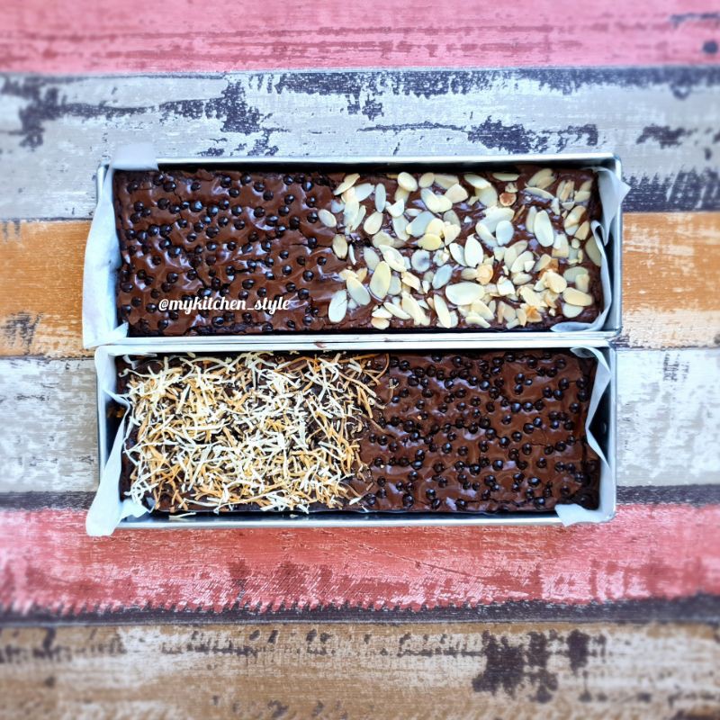 

Fudgy Brownies ukuran 30x10