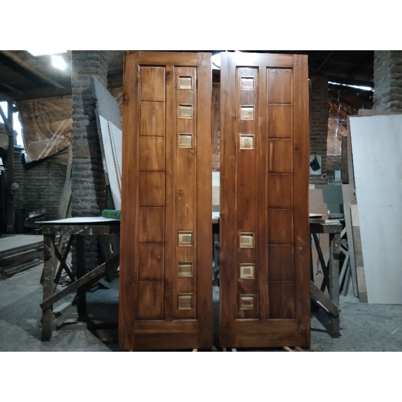 Pintu Rumah KUPU TARUNG Bahan Kayu Jati