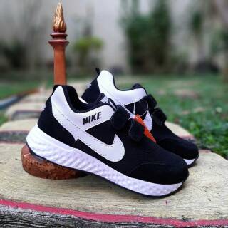  SEPATU  SEKOLAH  ANAK NIKE 32 37 Shopee Indonesia