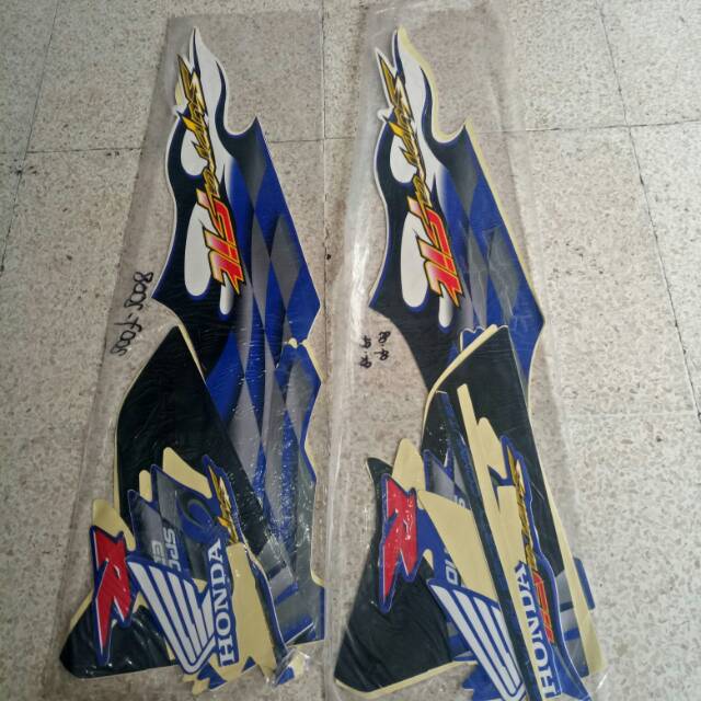Striping lis sticker motor supra fit racing 2008