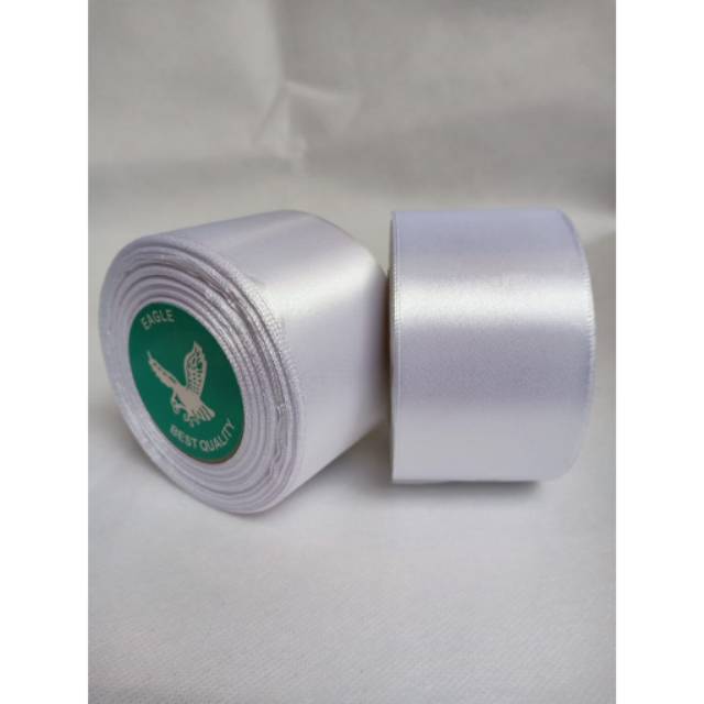 

Pita satin putih 2 inch / 5 cm Per roll