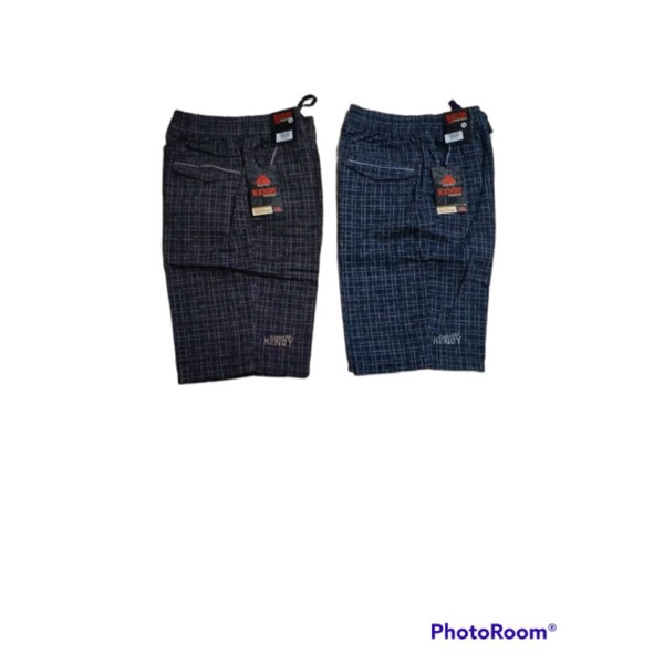 celana kendi motif pendek