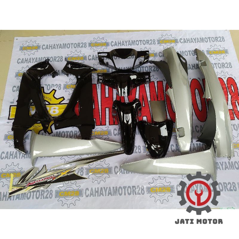 Full Cover Body Halus Motor Honda Kharisma X 125 D / Body Halus Karisma Hitam Silver. TERLARIS