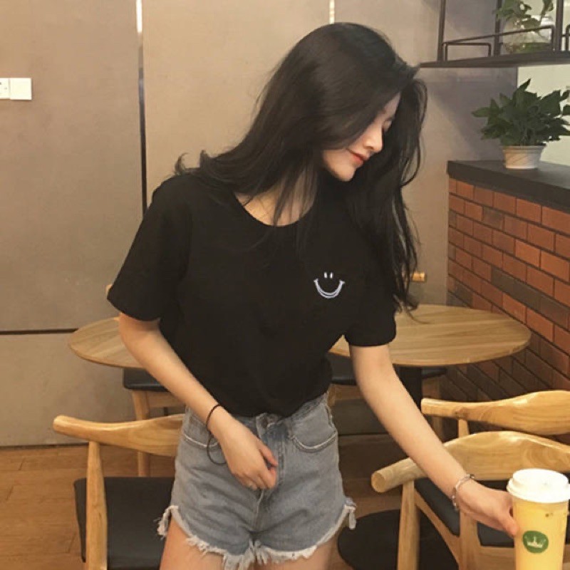 Oversize Tee Tshirt Model Longgar Untuk Wanita Motif Smile Bordir Kecil