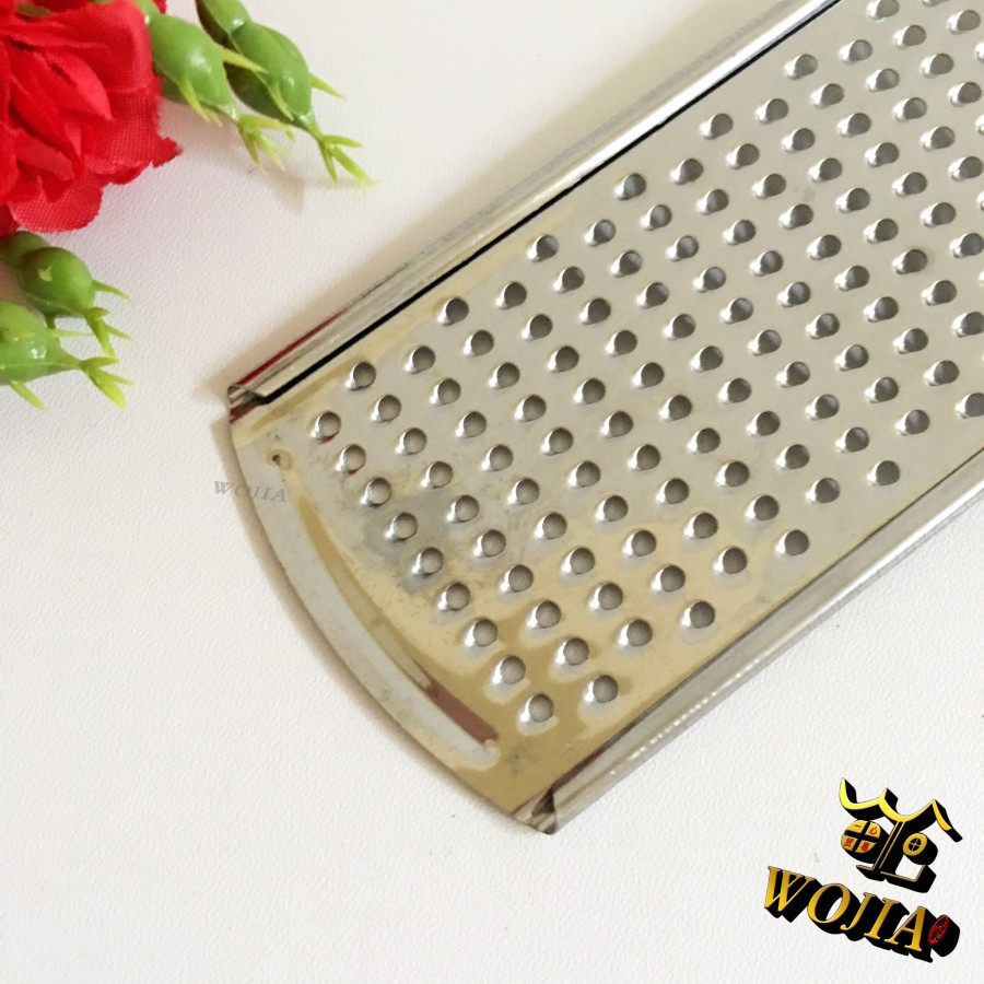 Parutan Keju Stainless Anti Karat Serbaguna Sayur Wortel Cheese Grater