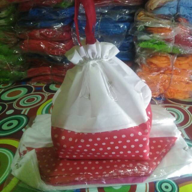 Tas hajatan spunbond souvenir syukuran serut polkadot 22