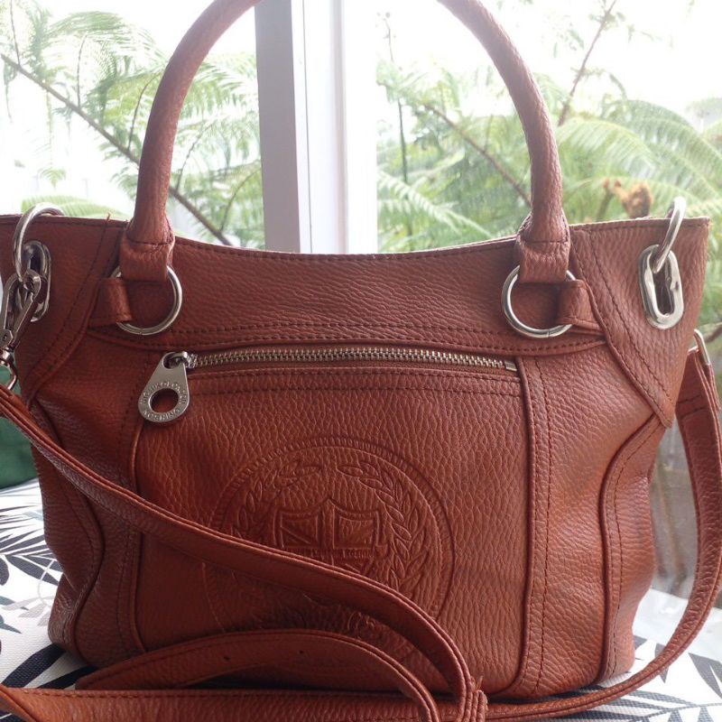 Tas Sling Preloved  Michiko London Koshino