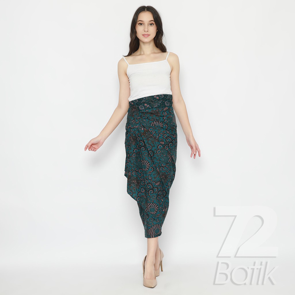 BAJU BATIK COUPLE  Kemeja Rok Lilit Instan Batik Pria Lengan Pendek Slimfit Premium Balian Biru 722816 Cap 72 - Baju Kemeja Atasan Pakaian Batik Couple Cople Pria Cowok Laki Laki Remaja Keluarga Lengan Pendek Modern Slimfit Premium Kekinian