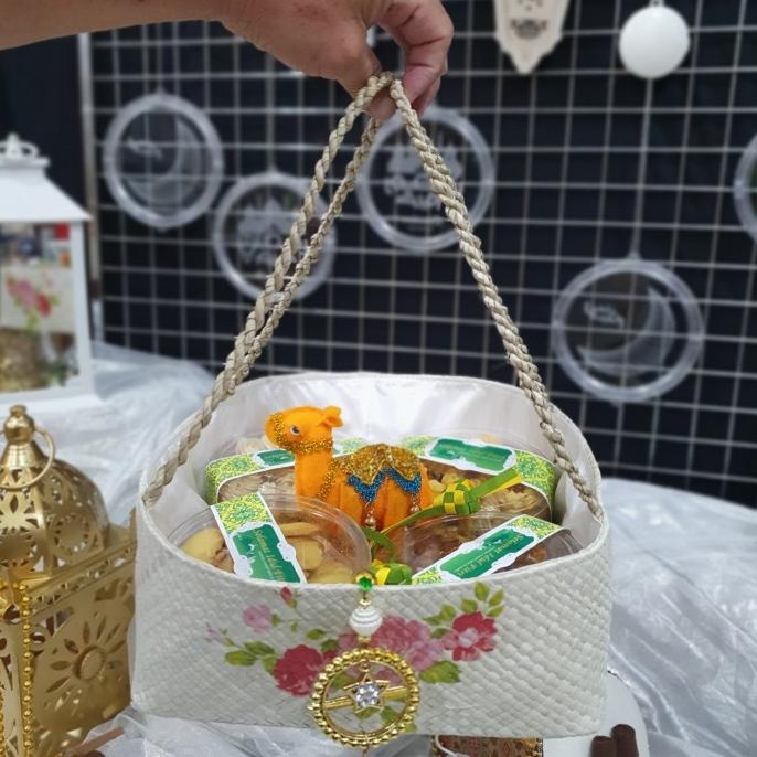

PAKET BOX HAMPERS LEBARAN KUE KERING TOPLES MURAH 69 FVV54DC41