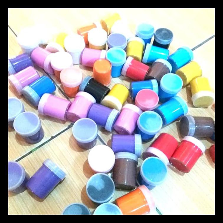 

New Produk Cat Air % - Merah