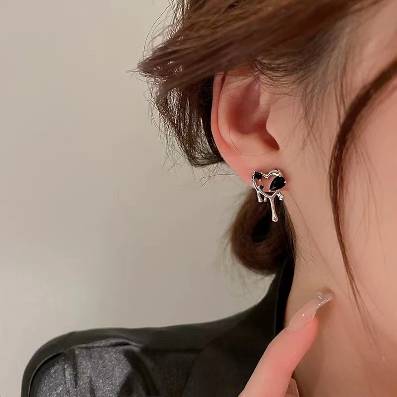 Anting Bentuk Hati Gaya Harajuku