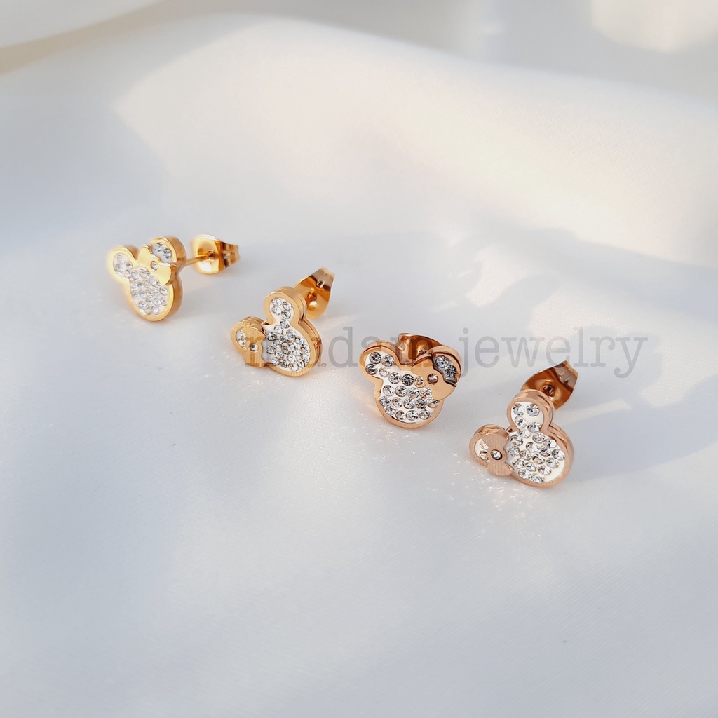 Anting Tusuk Ukuran 1cm x 1cm Minnie Dengan Taburan Diamonds Artifisial Tersedia Warna Rose Gold dan Gold