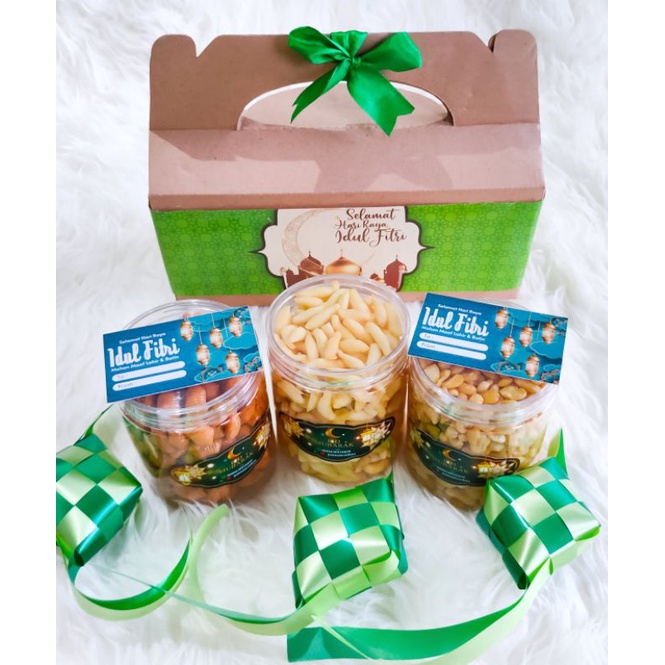 

Paket/ Hampers Lebaran kue kering 3 toples kode M1