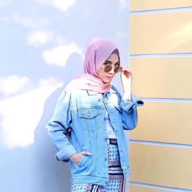 880 Model Jaket Levis Wanita Berhijab Gratis Terbaru