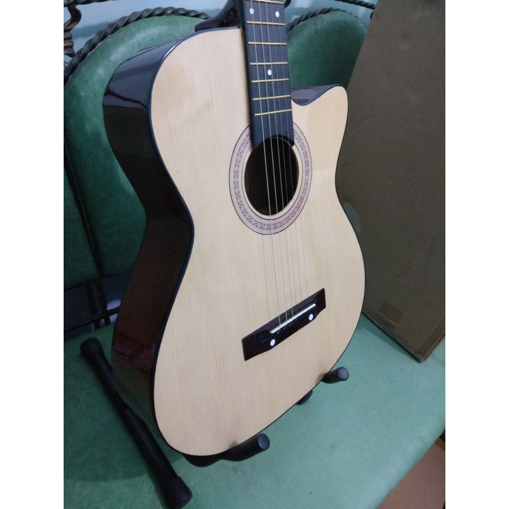 [KHUSUS GOSEND] Gitar Akustik Merk Yamaha Warna Natural Jakarta Murah Untuk Pemula Belajar