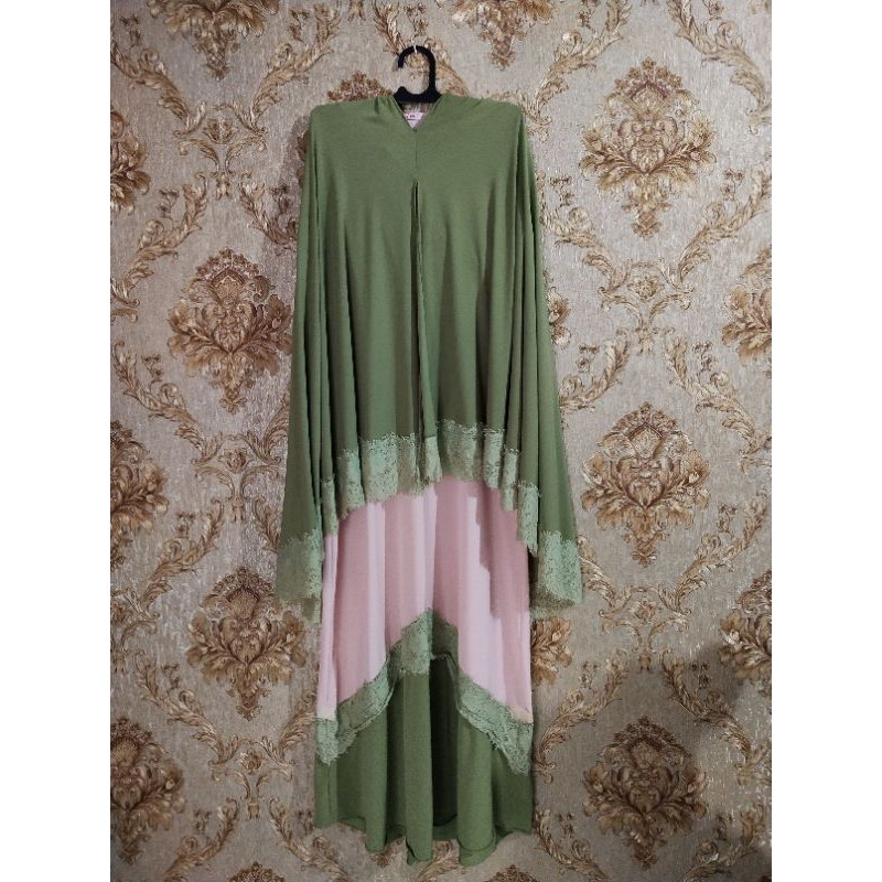 Preloved Gamis Syari Brokat