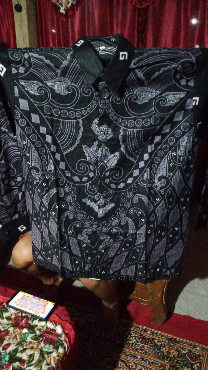 Kemeja Batik Pria Lengan Panjang Batik Azmil Hrb026 Motif Keratonan Kode 002 Size M L Xl Xxl Reguler