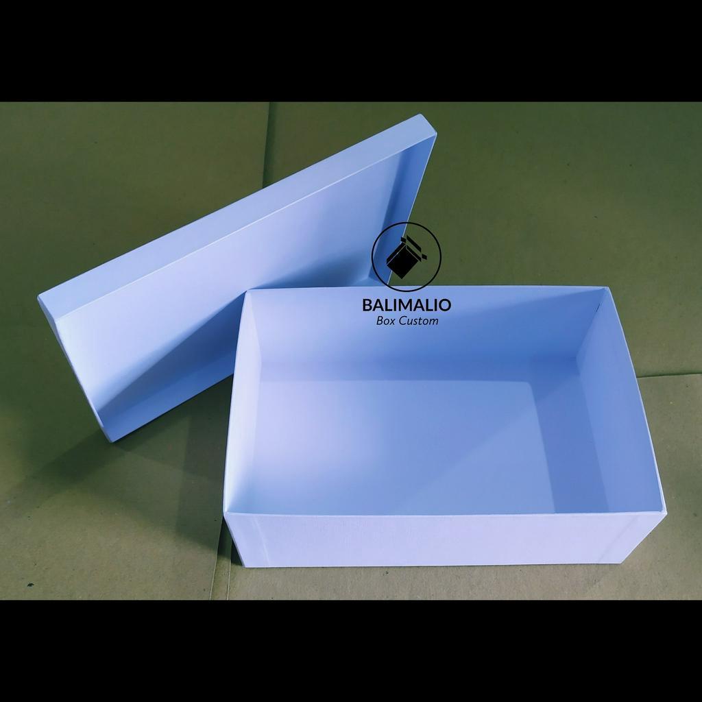 

BOX SEGIEMPAT 30x20 T.10cm / KOTAK KADO/ KOTAK SEPATU