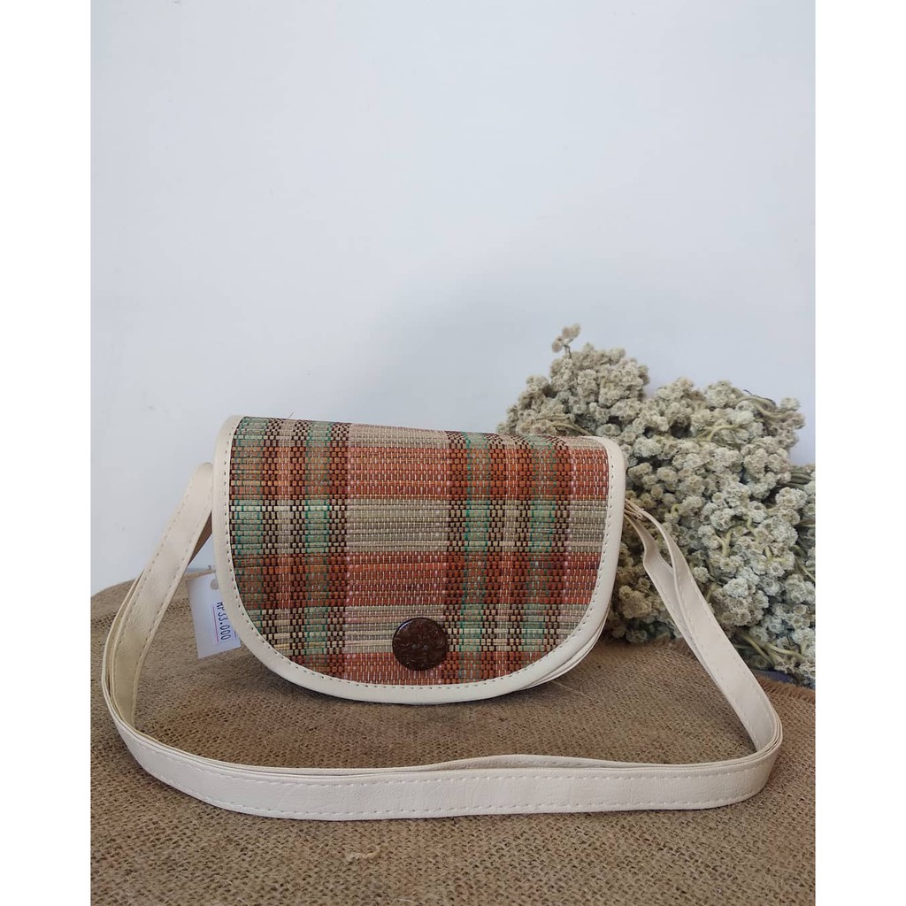 TAS SELEMPANG WANITA TERLARIS INAKA CREAM SIDOARJO LOKAL BRAND