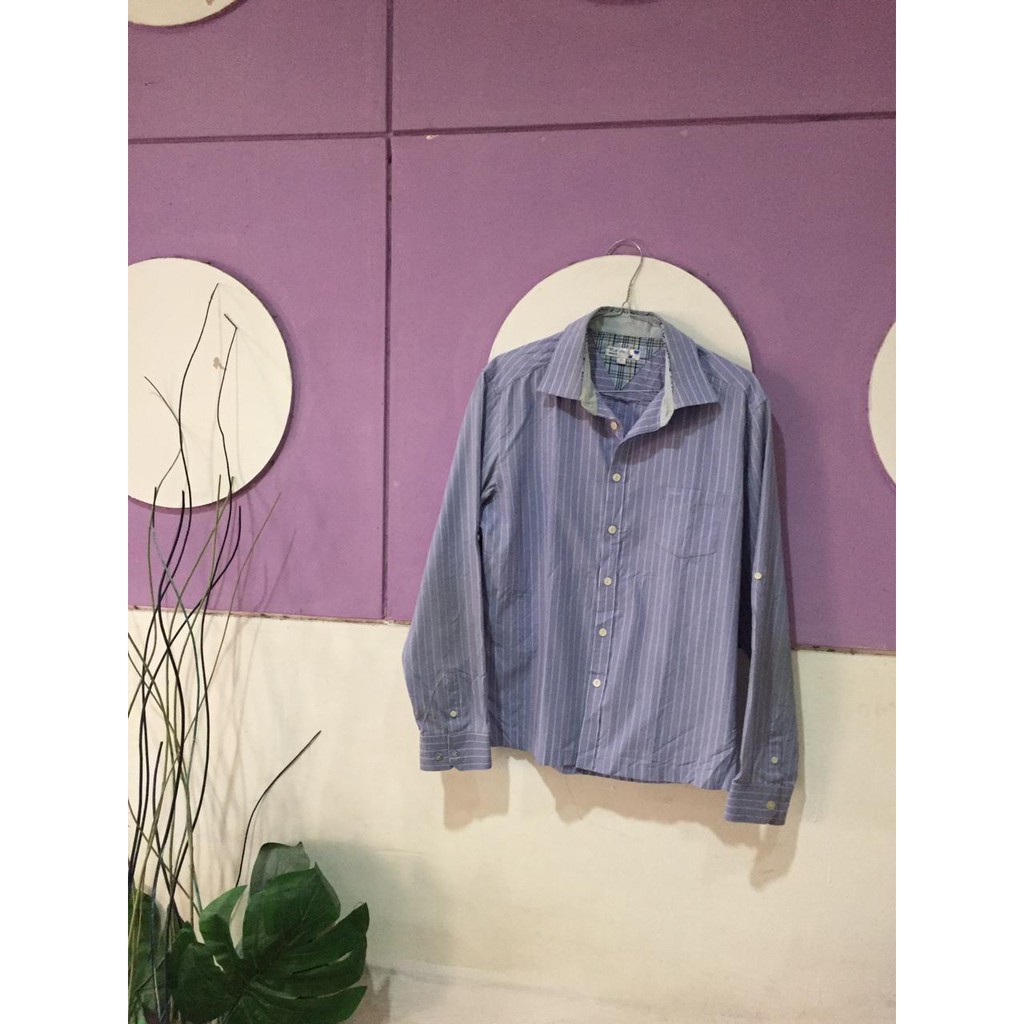 kemeja biru pria bekas