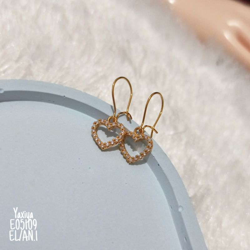 Cincin Yaxiya Hook Love Zircon Gold E05109